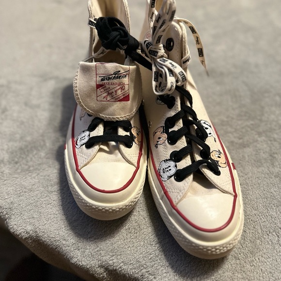 Converse BNWOT - Picture 2 of 4